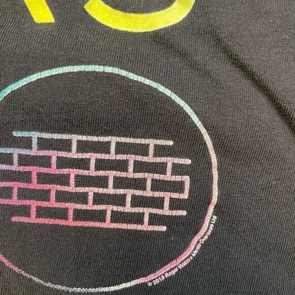 Roger Waters Graphic T-shirt Women Large Black Short Sleeve Music - Picture 3 of 6
